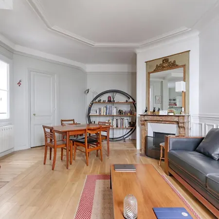 Residor - Haussmanian Flat In The Heart Of